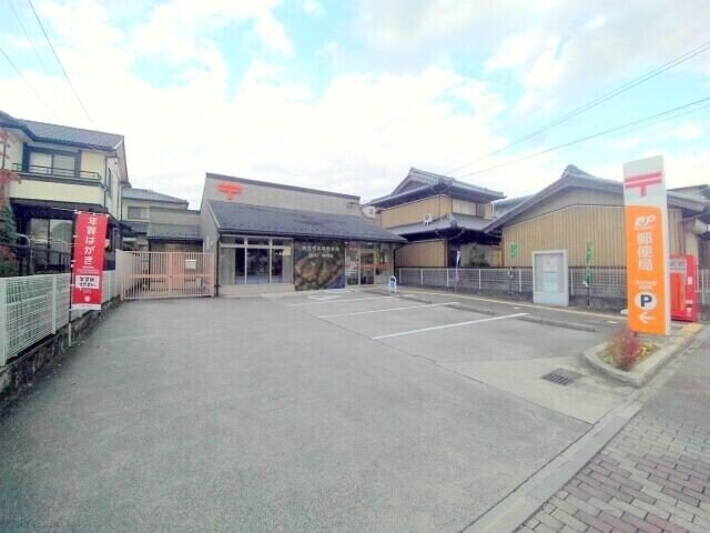 四日市本郷郵便局(郵便局)まで1027m アムール一本木Ⅱ