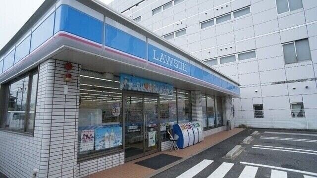 ローソン四日市堀木店(コンビニ)まで420m エトワール安島