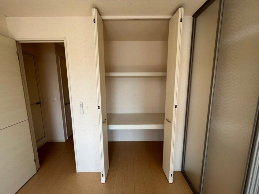 同物件別部屋反転タイプ フィオーレ堀木