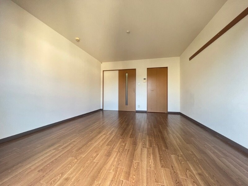 同建物の別部屋写真です スレーヌ八剣