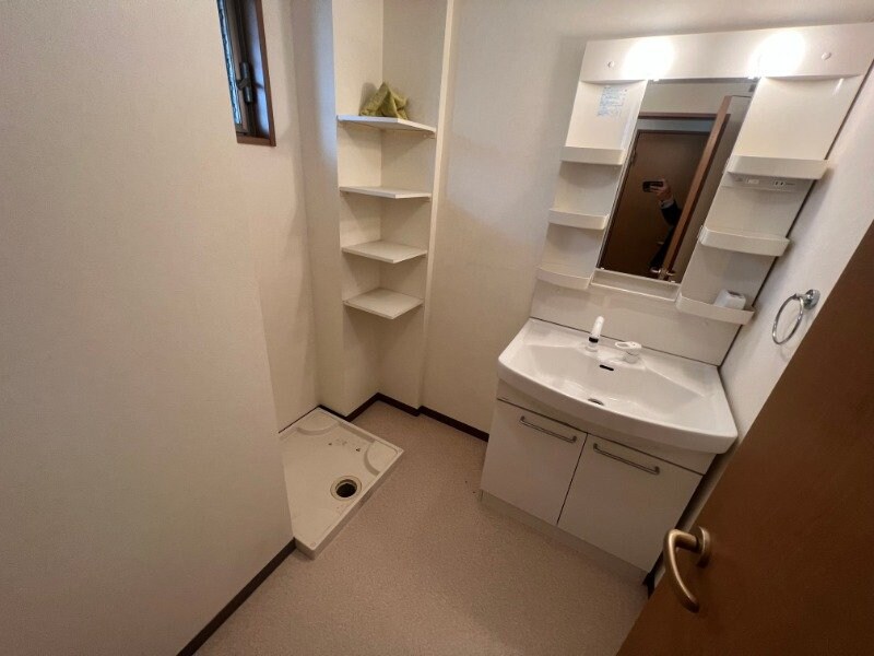 同建物の別部屋写真です スレーヌ八剣