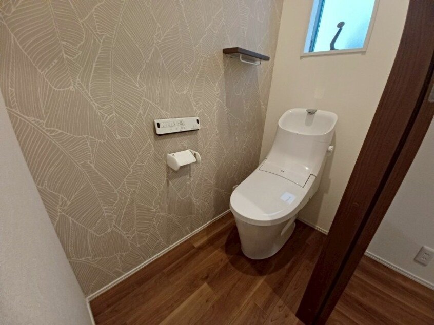 トイレ ラ・ファミーユ四日市城東Ⅱ