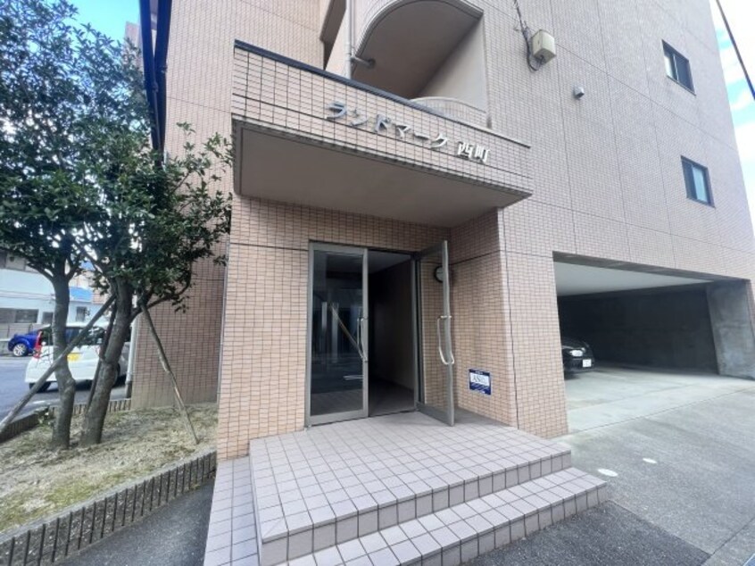  ランドマーク西町