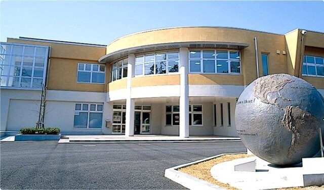 第一学院高等学校 四日市キャンパス(高等学校/高等専門学校)まで1100m エステート赤堀　Ａ