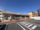セブンイレブン四日市城東町店(コンビニ)まで781m スレーヌ八剣