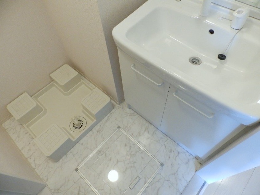 同型反転参考写真 アルディーラ伊倉　B棟