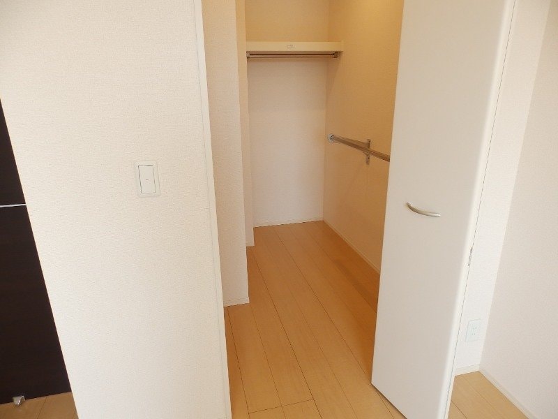 同型反転参考写真 アルディーラ伊倉　B棟