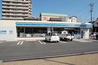 ローソン四日市中部店(コンビニ)まで557m クレアール