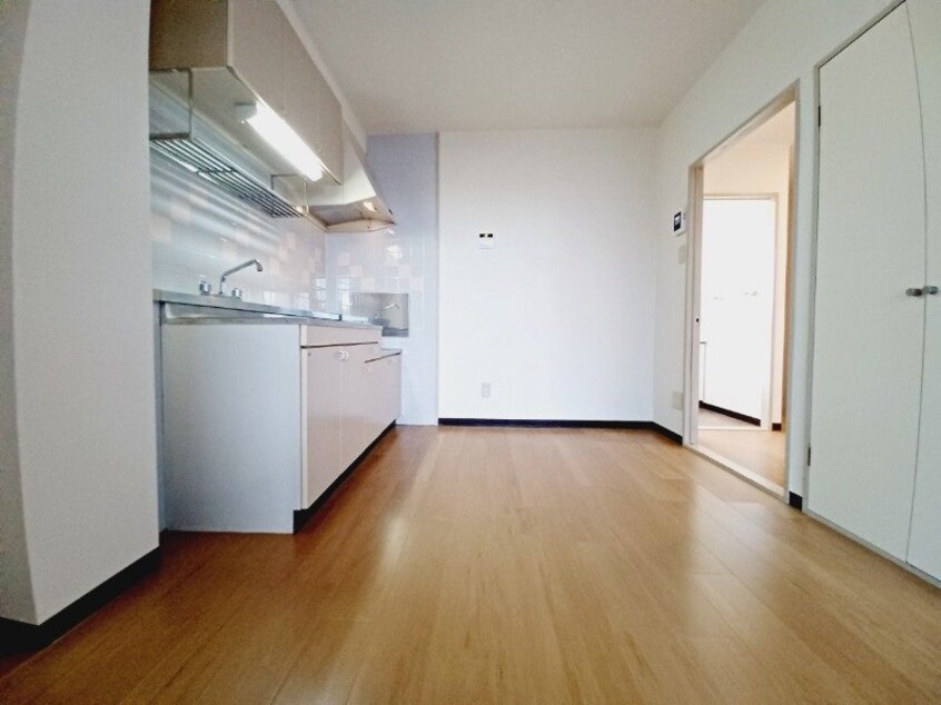 同型部屋写真です。 ファミール下之宮１