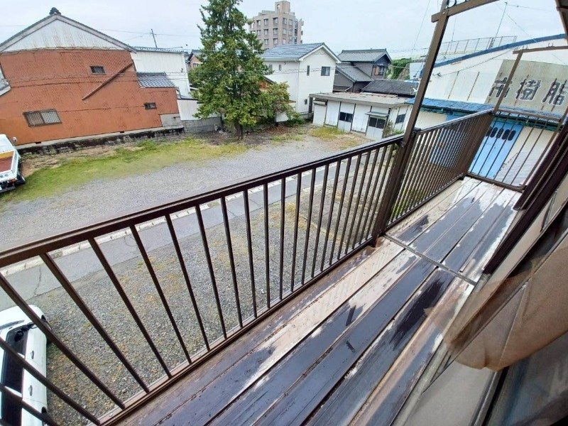  陽当たり良好な富田浜元町貸家