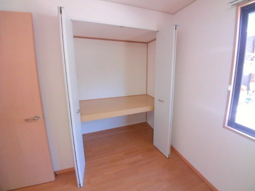 別部屋反転参考写真 レイ・マナンシャル