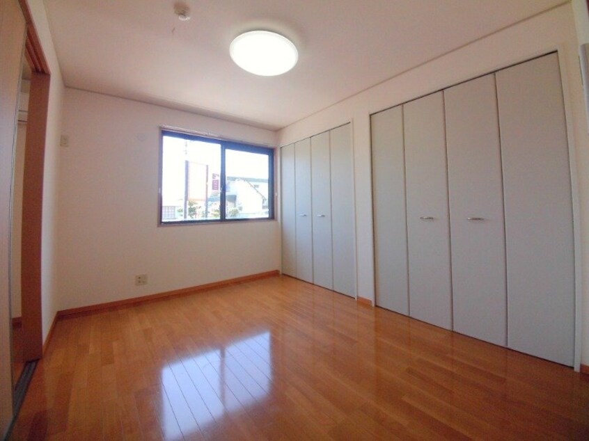 別部屋反転参考写真 レイ・マナンシャル