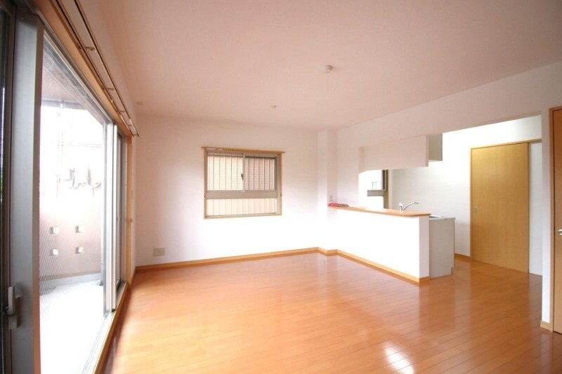 別部屋反転参考写真です フローリッシュS