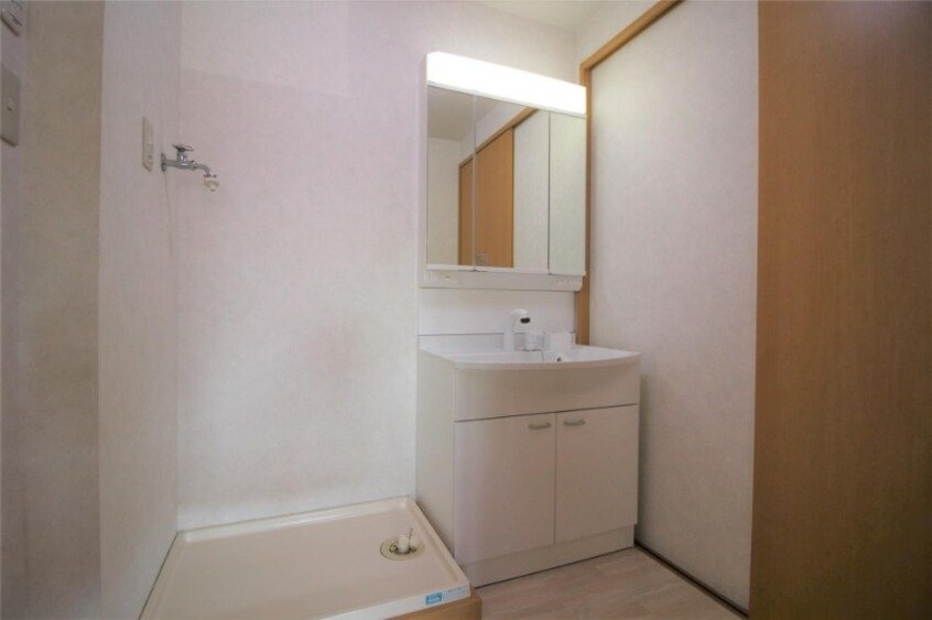 別部屋反転参考写真です フローリッシュS