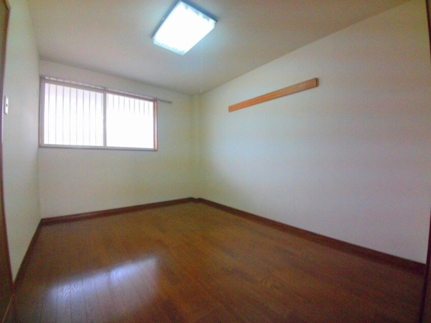 別部屋参考写真です Ｓｕｒｐｌｕｓ　Ｔｗｏピラカンサ