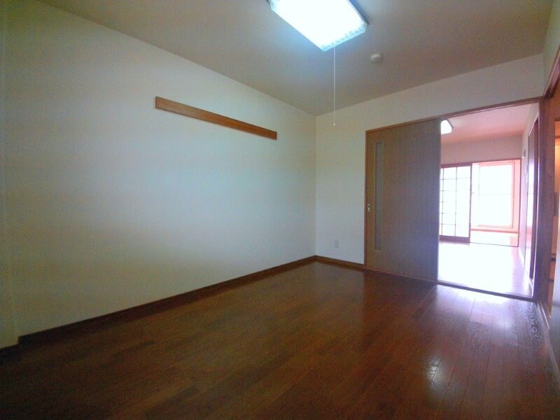 別部屋参考写真です Ｓｕｒｐｌｕｓ　Ｔｗｏピラカンサ