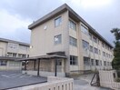 四日市市立西朝明中学校(中学校/中等教育学校)まで2140m フォルトゥーナヒルズ　Ａ棟