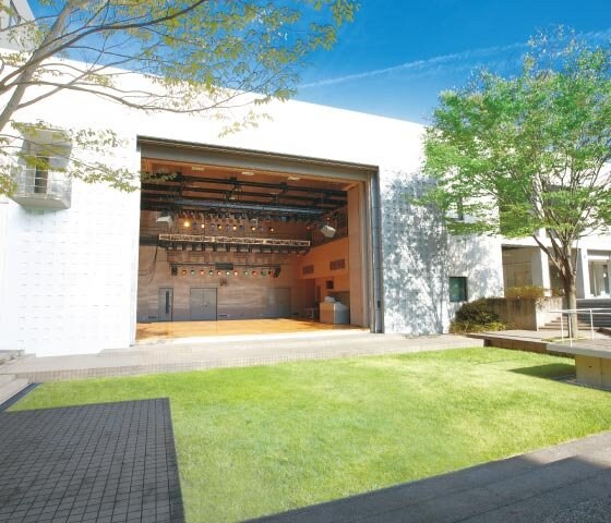 四日市大学 スタジオ(大学/短大/専門学校)まで1900m あかつき苑ハイツⅡ