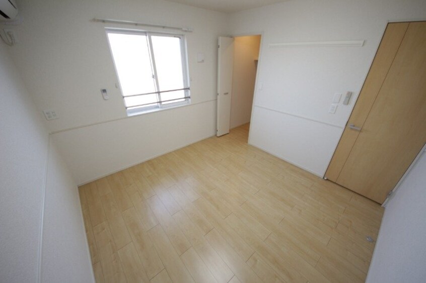 同型反転参考写真 ＮＡＧＯＭＩ（なごみ）