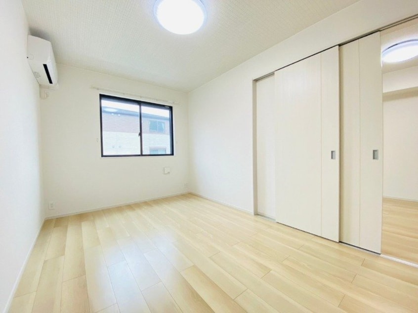 同型反転タイプ画像 ルピナス　Ｄ