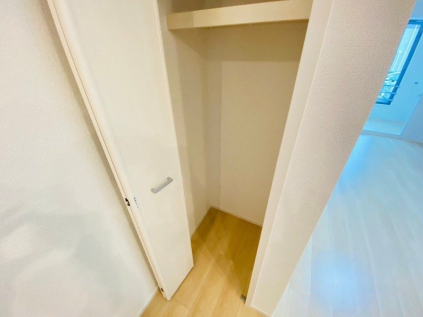 同型反転タイプ画像 ルピナス　Ｄ