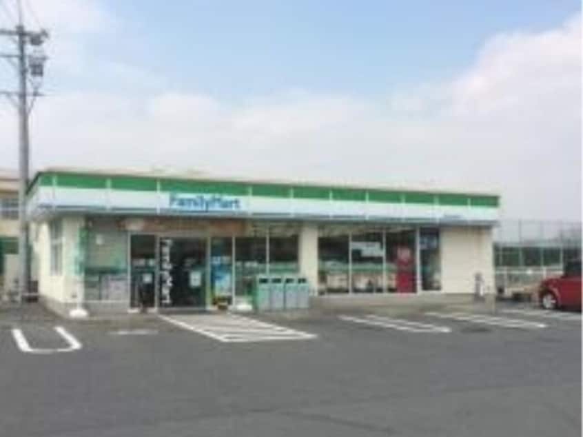 ファミリーマート四日市高浜町店(コンビニ)まで986m ルピナス　Ｄ
