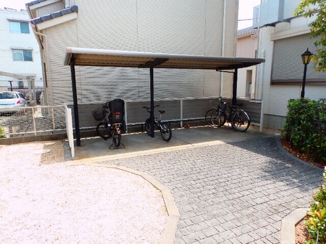  サミット　Ｆ棟