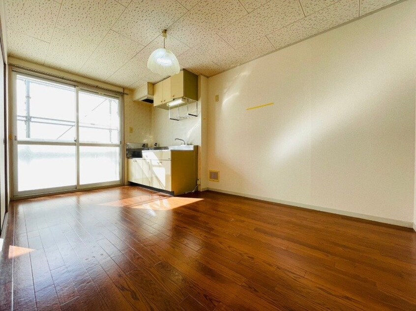  プレジール三宅　B