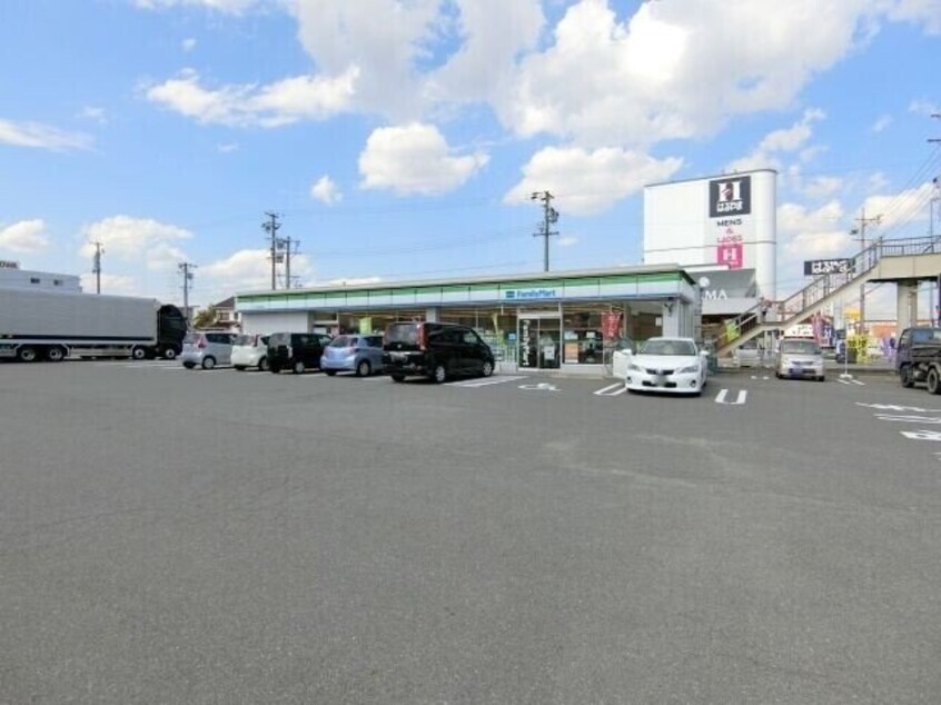 ファミリーマート四日市松原町店(コンビニ)まで597m フォレスト　ハナミズキＡ