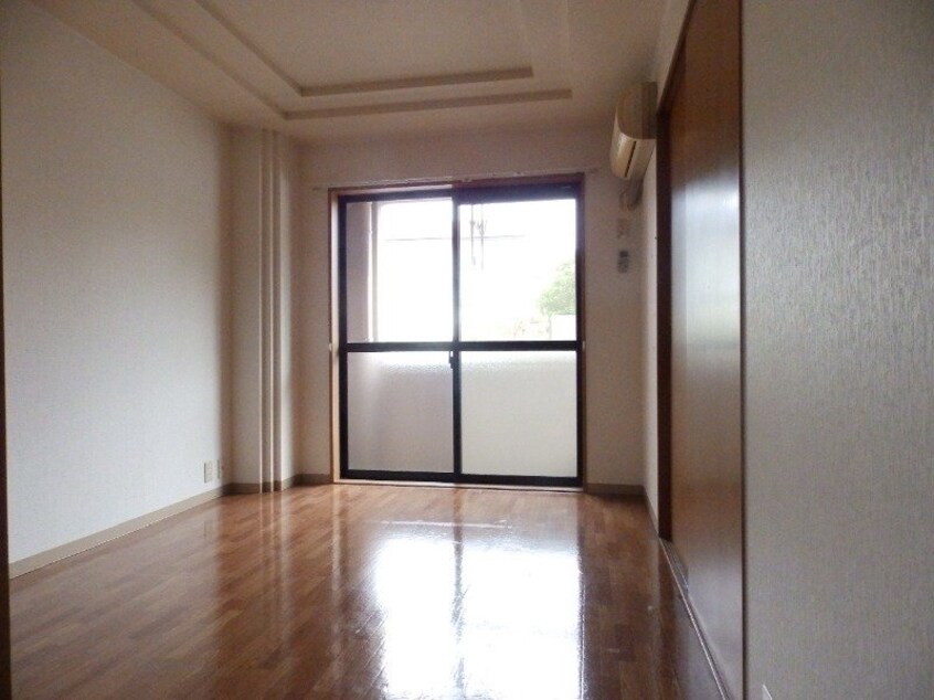 居室・リビング同タイプの部屋写真です サンヒルズ立川