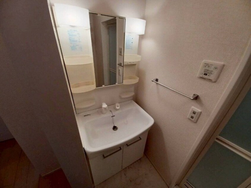  Ｄ-ｒｏｏｍ出来山