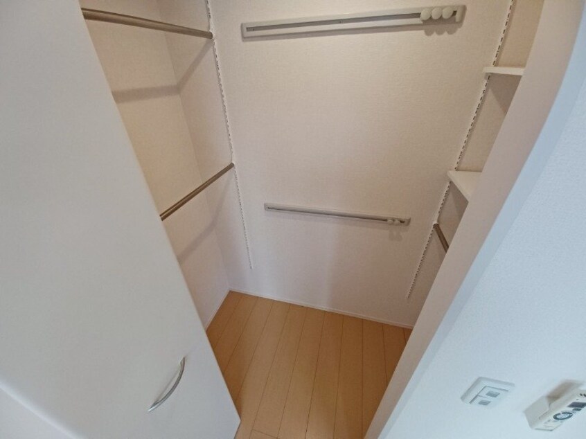 反転タイプ参考写真 Ｄ-ｒｏｏｍ出来山