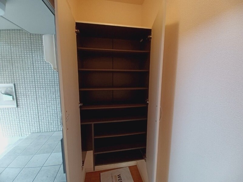 反転タイプ参考写真 Ｄ-ｒｏｏｍ出来山