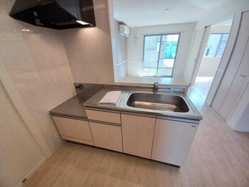  ＳＵＮＳＨＩＮＥ　ＲＩＶＥＲＳＩＤＥ