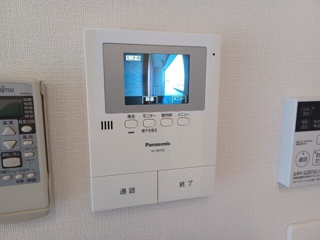  ＳＵＮＳＨＩＮＥ　ＲＩＶＥＲＳＩＤＥ