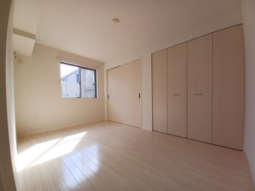  ＳＵＮＳＨＩＮＥ　ＲＩＶＥＲＳＩＤＥ