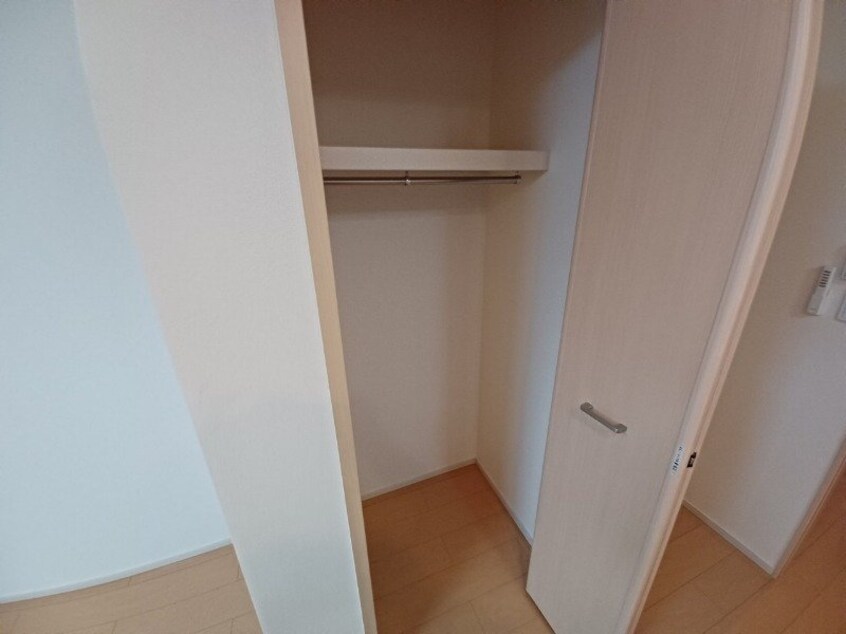 同物件別部屋反転写真 アルヴィータ　コーモド