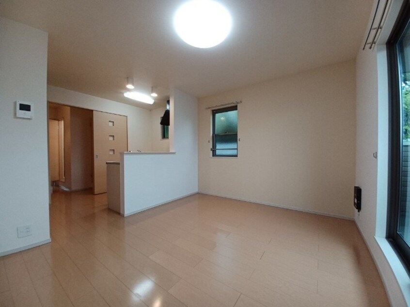 同物件別部屋反転写真 アルヴィータ　コーモド