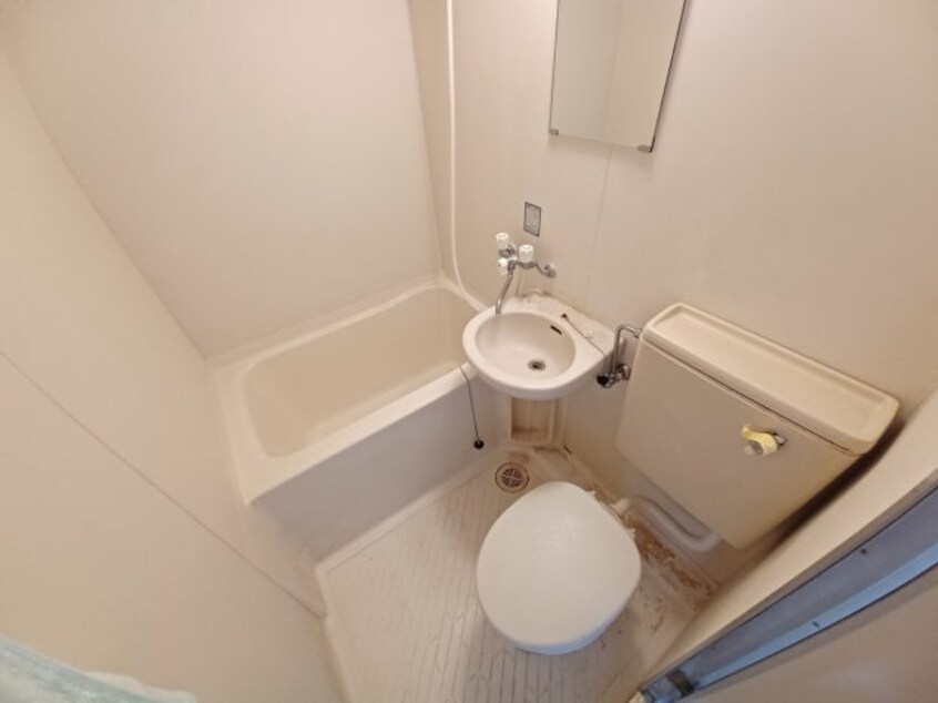 別部屋参考写真です。現状を優先とします。 ハイツ富田2