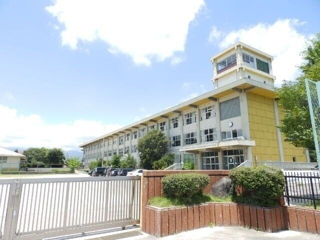 四日市市立保々小学校(小学校)まで2070m グランシスサウスウエスト