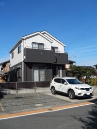 ラ・ファミーユ富田茂福