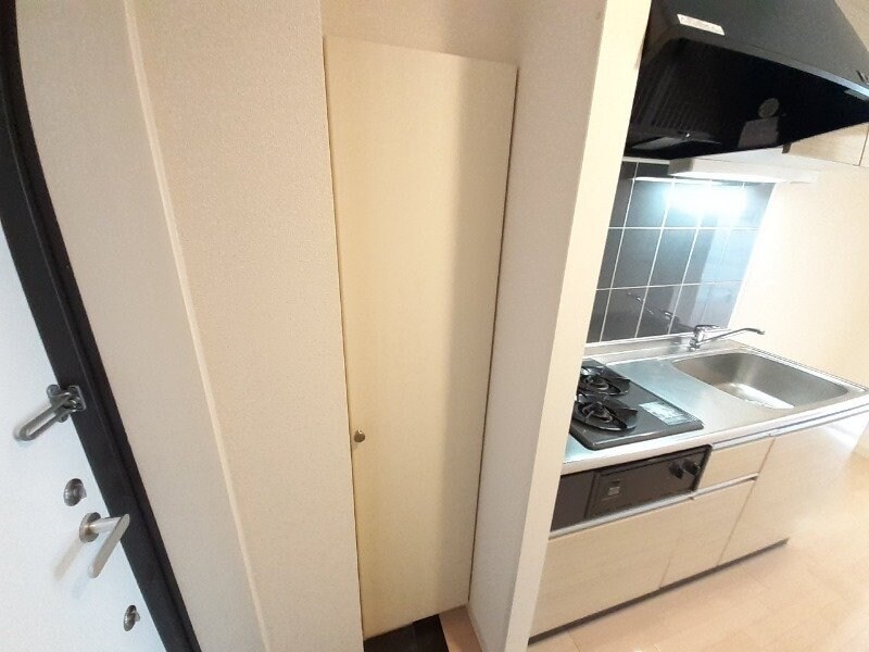 別部屋反転写真 Ｓ－ＦＯＲＴ四日市元町