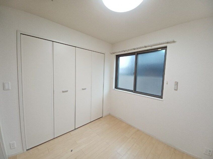 別部屋反転参考写真 リバーヴィレッジⅡ
