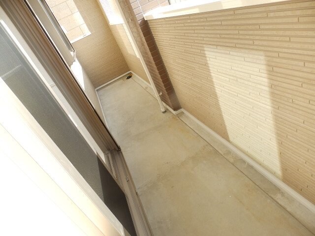  コリーヌ日永西　B