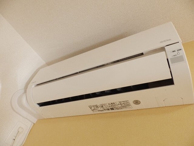  コリーヌ日永西　B