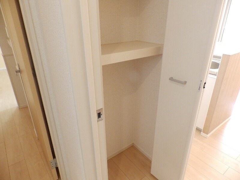  コリーヌ日永西　B