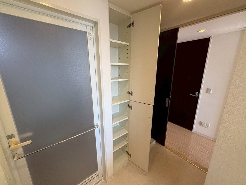  ローレルタワーシュロア四日市