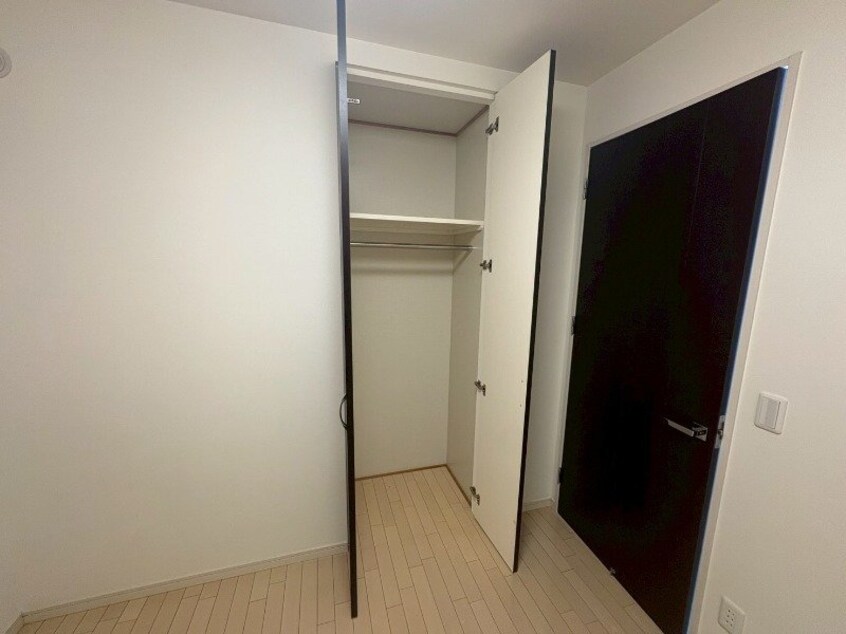  ローレルタワーシュロア四日市