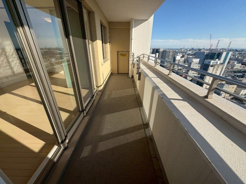  ローレルタワーシュロア四日市