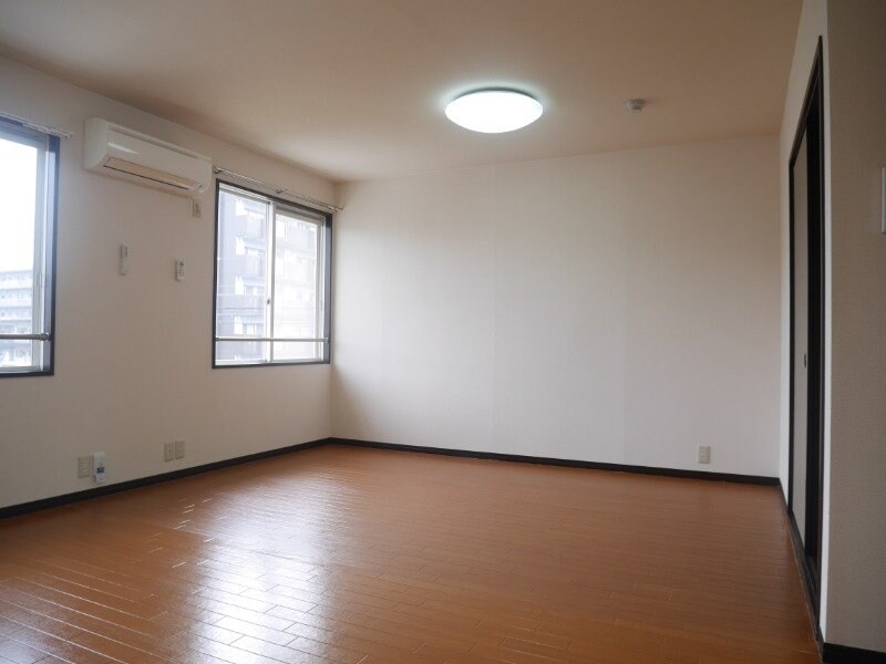 別部屋反転写真 グランデージ日永西　Ａ